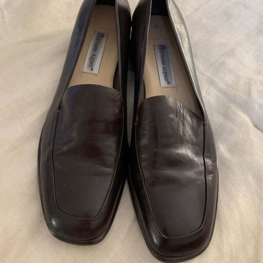 Etienne Aigner Women's 10 M,  Brown flat shoes 1"